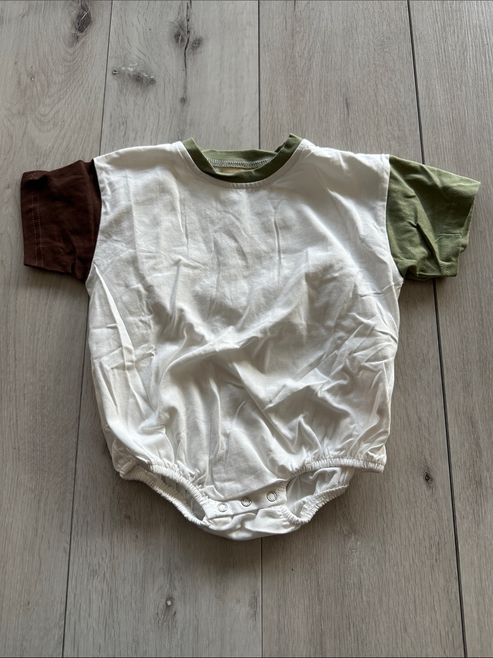 Little Joy Co. Onesie White/Green/Brown 12-18 Month NWT IN PACKAGE